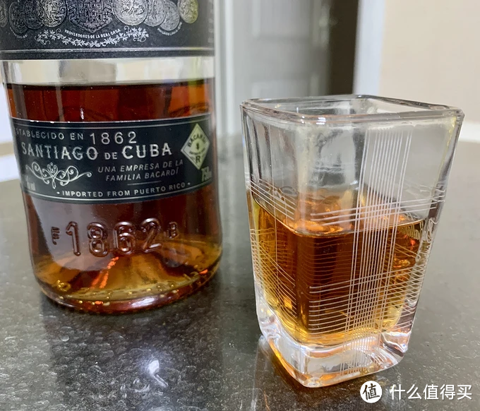 我们应该用什么酒杯喝威士忌?