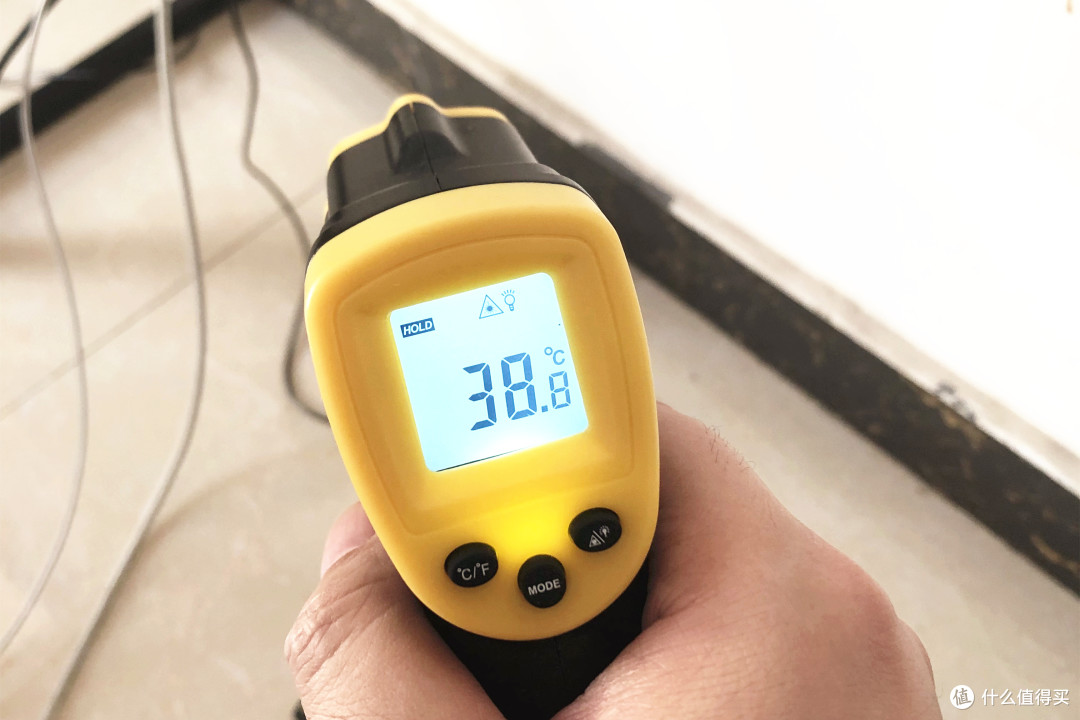 性能与质感的完美结合丨绿联闪充湃Pro 160W充电器测评体验
