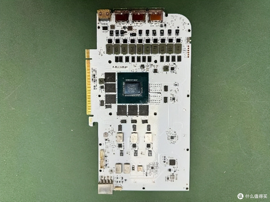 影驰 20 周年 RTX 4070 纪念版 携手DLSS 3“流畅”一整年