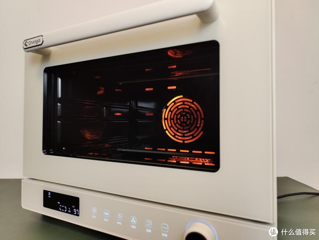 新手烘焙党烤箱怎么选？市面主流烤箱对比。