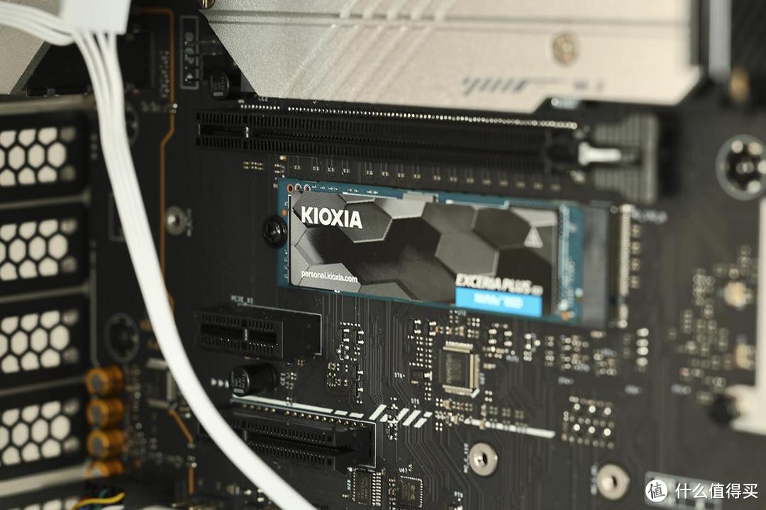 PCIe4.0固态硬盘新选择，铠侠极至光速SSD高能畅玩