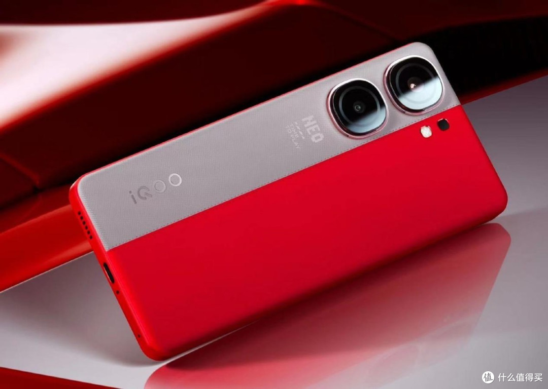 vivo iQOO Neo9 Pro:电竞芯片+双主摄,中端市场的新标杆