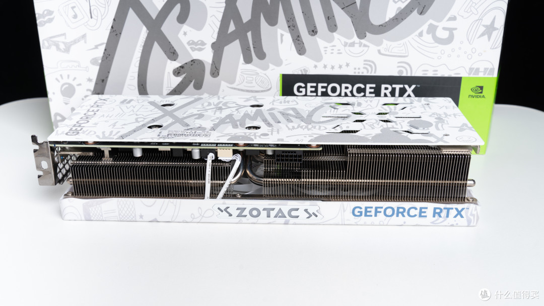 年终奖献给纯白海景房，ROG Z790-A WIFI S吹雪+索泰RTX 4070 Ti+恩杰H6 Flow装机分享