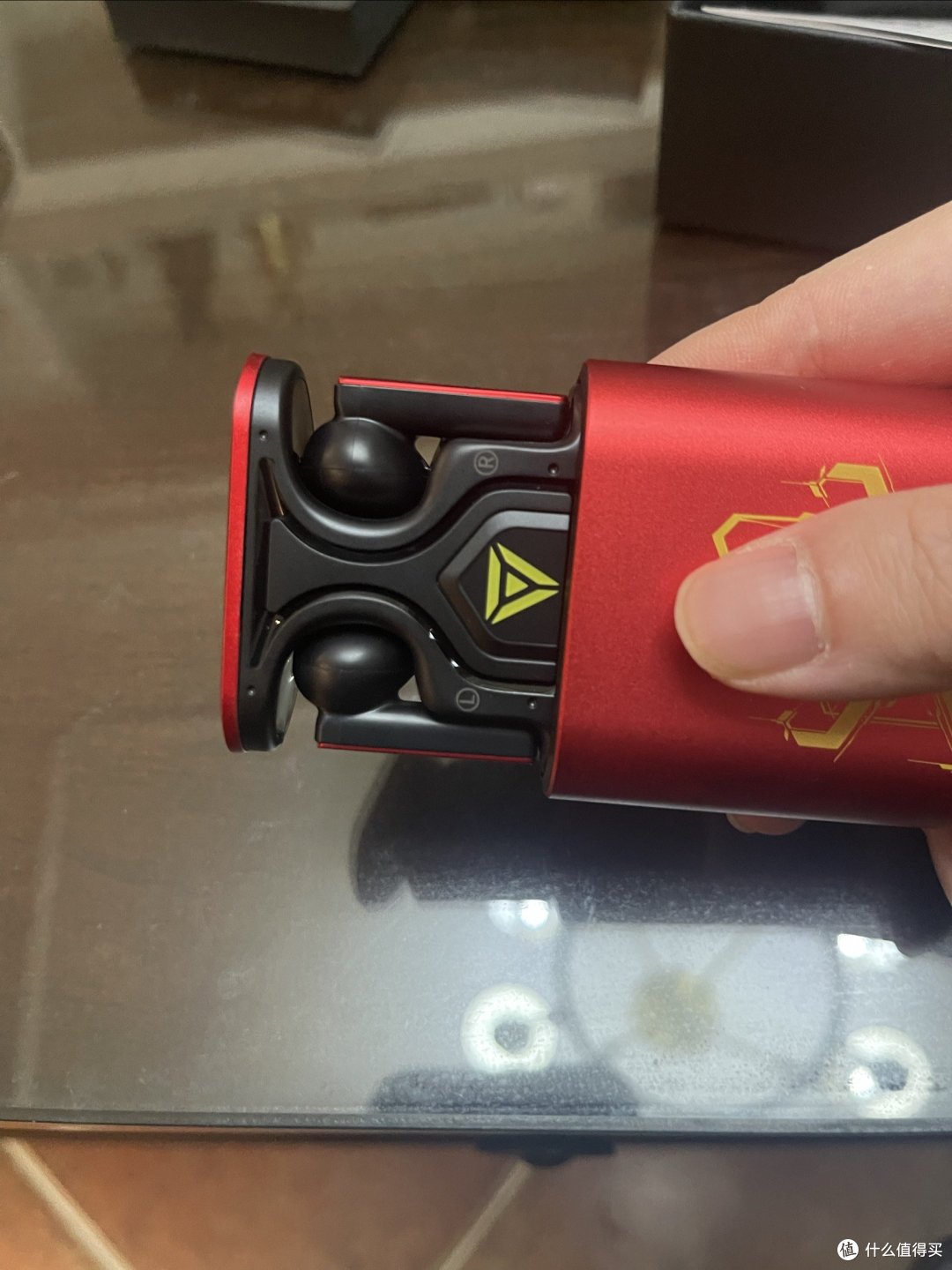 众测|TWS漫威联名,钢铁侠耳机,真的太酷了,可以自动升降,这科技真的喜欢了