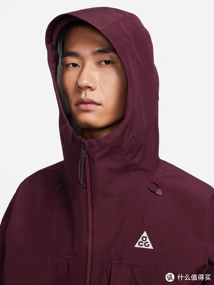  "风雨无阻，自在户外——NIKE ACG STORM-FIT ADV GORE-TEX 'MISERY RIDGE'男子防风防水夹克硬壳冲锋衣