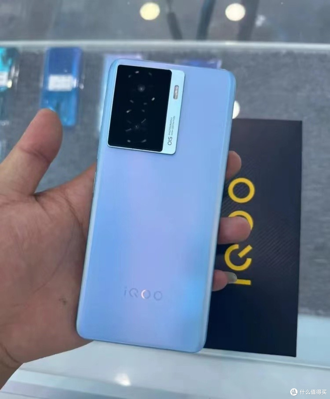 5000mAh+骁龙782G,12GB+256GB版跌至1399元,性能续航小超人