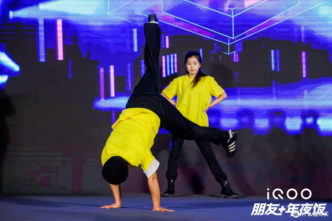 有你更酷之记录北京iQOO现场活动充实且热闹
