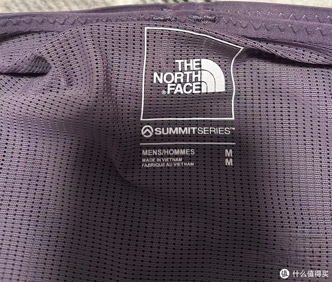 跑步新装备——北面巅峰Summit Vest。
