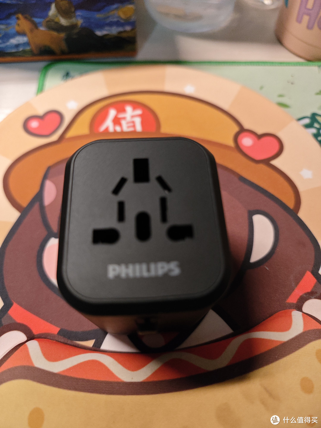 出门一个插头搞定——飞利浦（PHILIPS）全球旅行转换插头