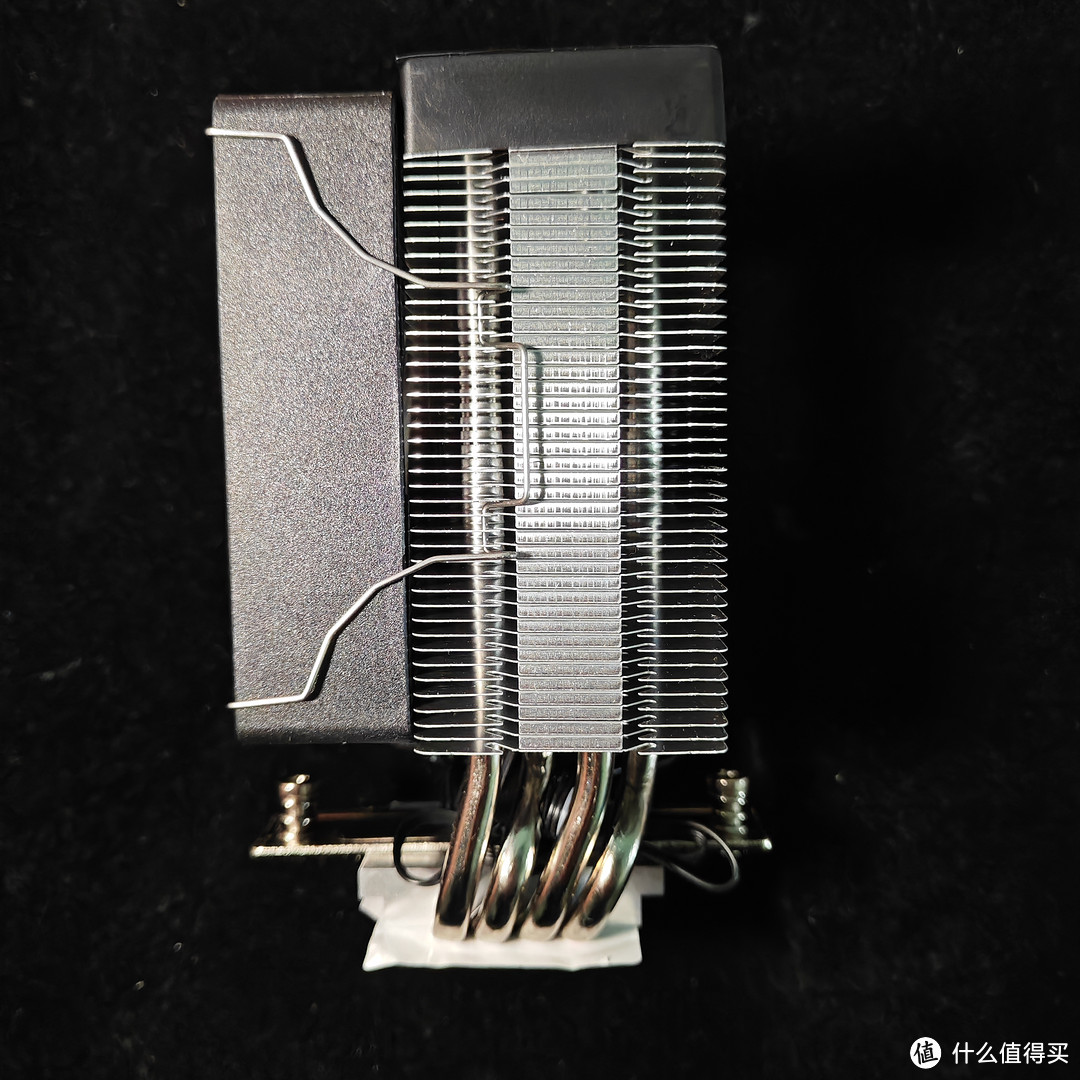 乔思伯风冷散热器,让CPU冷静下来。