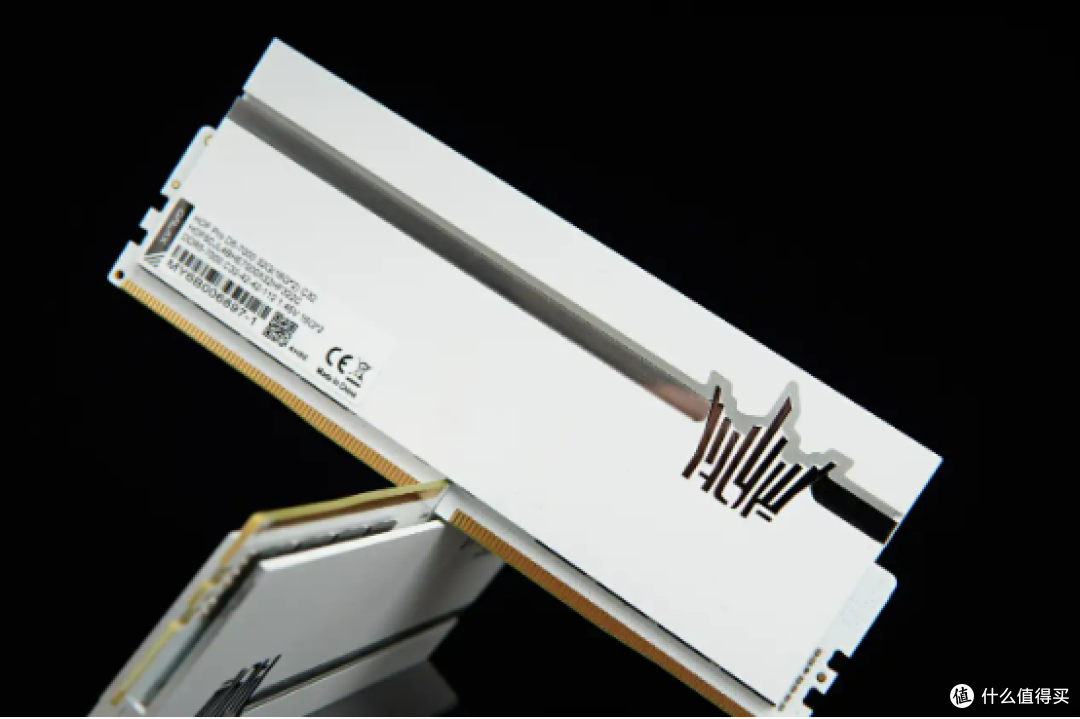 超乎想象,轻松8000MHz+,影驰HOF PRO DDR5 7000 32G内存套装测试