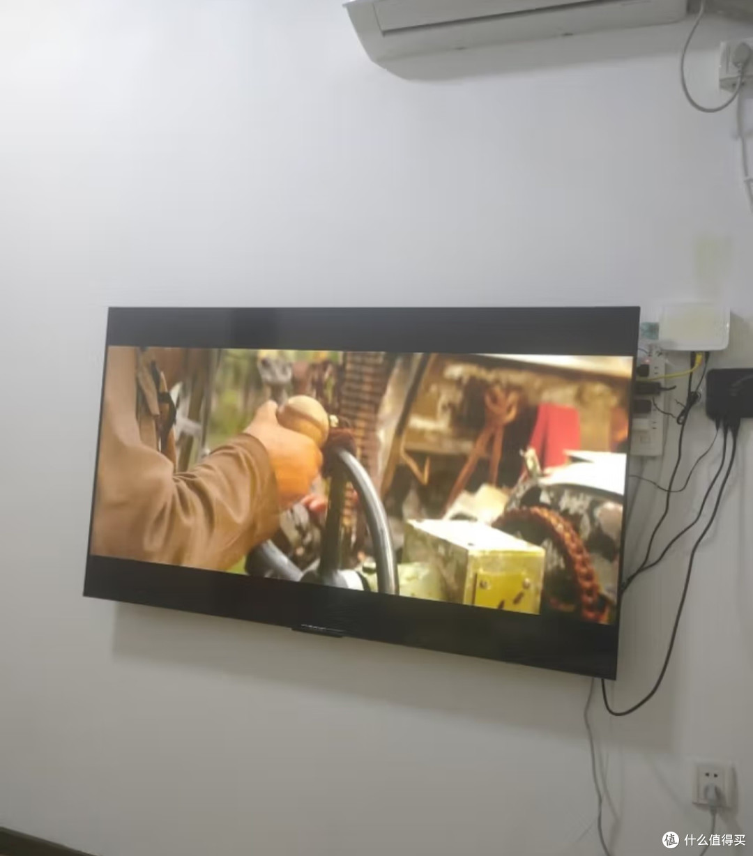 TCL雷鸟65英寸电视,你的家庭影院新选择!