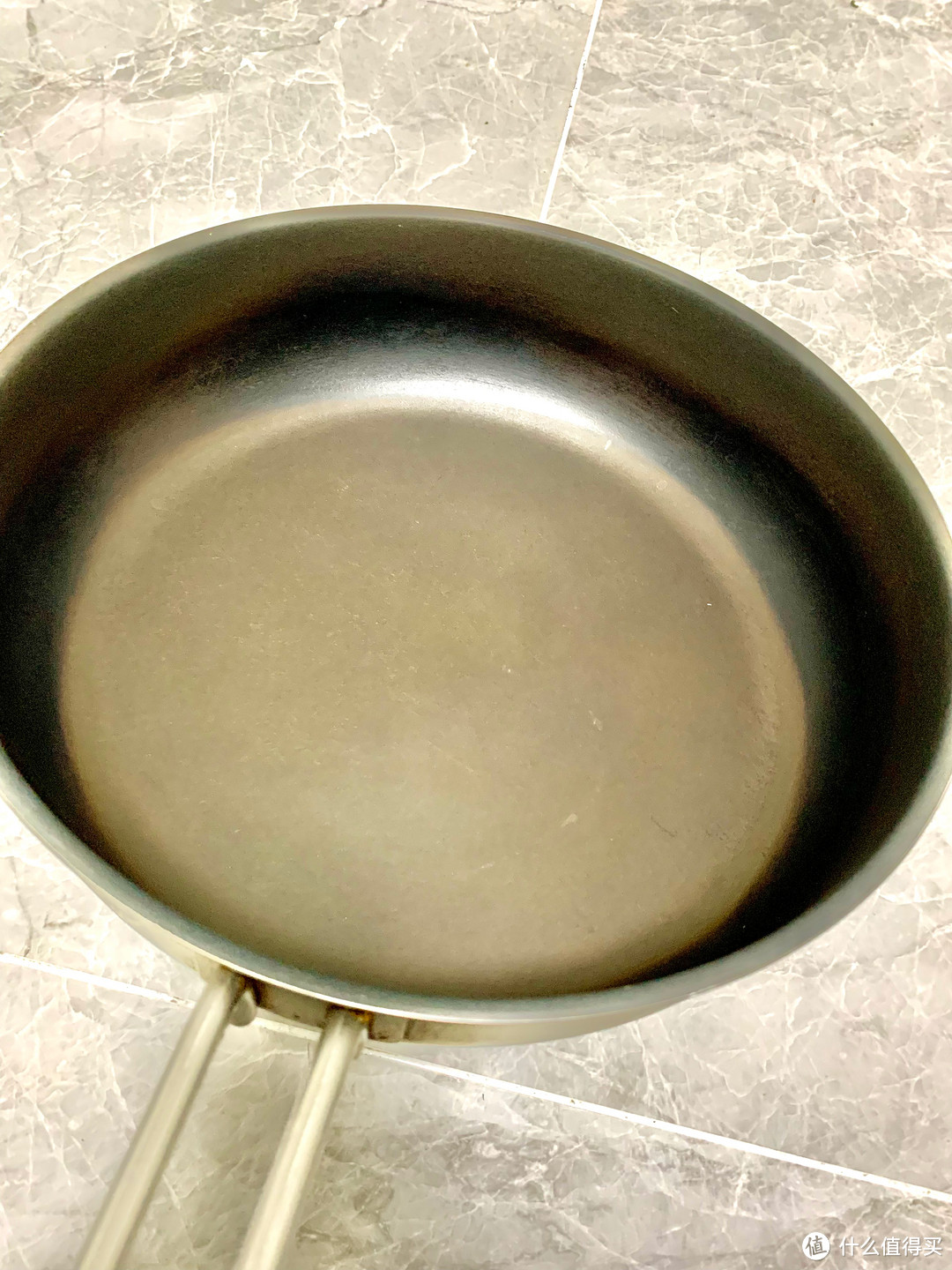 苏泊尔红点不粘锅，帮你甩掉厨艺不佳的“锅”