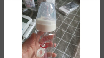爱得利奶瓶，新生宝宝的最佳选择！