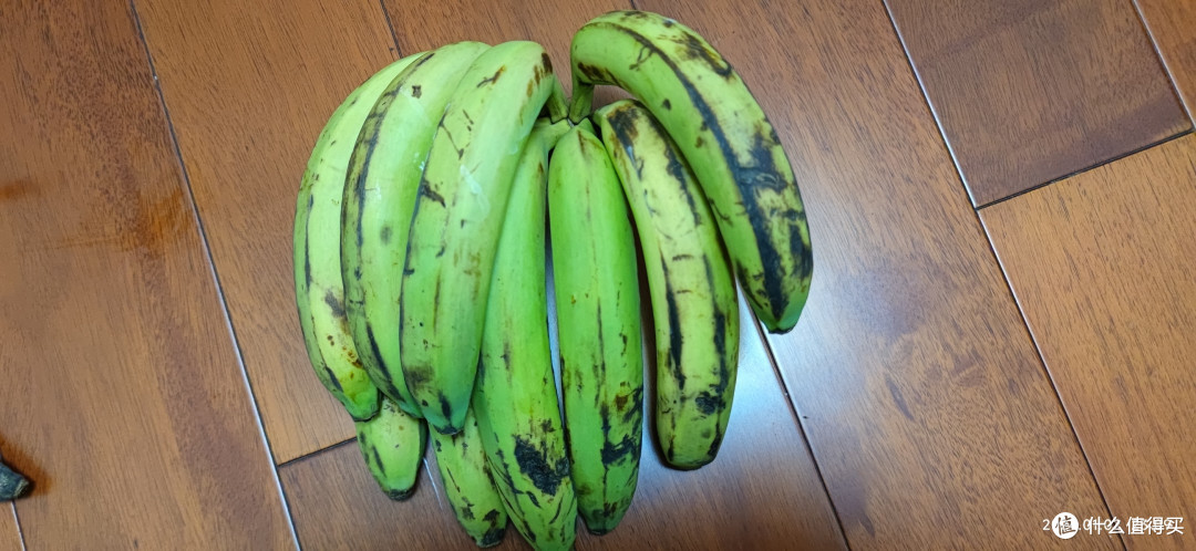 过了一年了,关于这个跨年香蕉,我有一好消息和一个坏消息消息给大家交代!