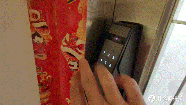 VOC智能门锁T10 Plus:大格局兼容鸿蒙、米家生态,好用更懂守护!