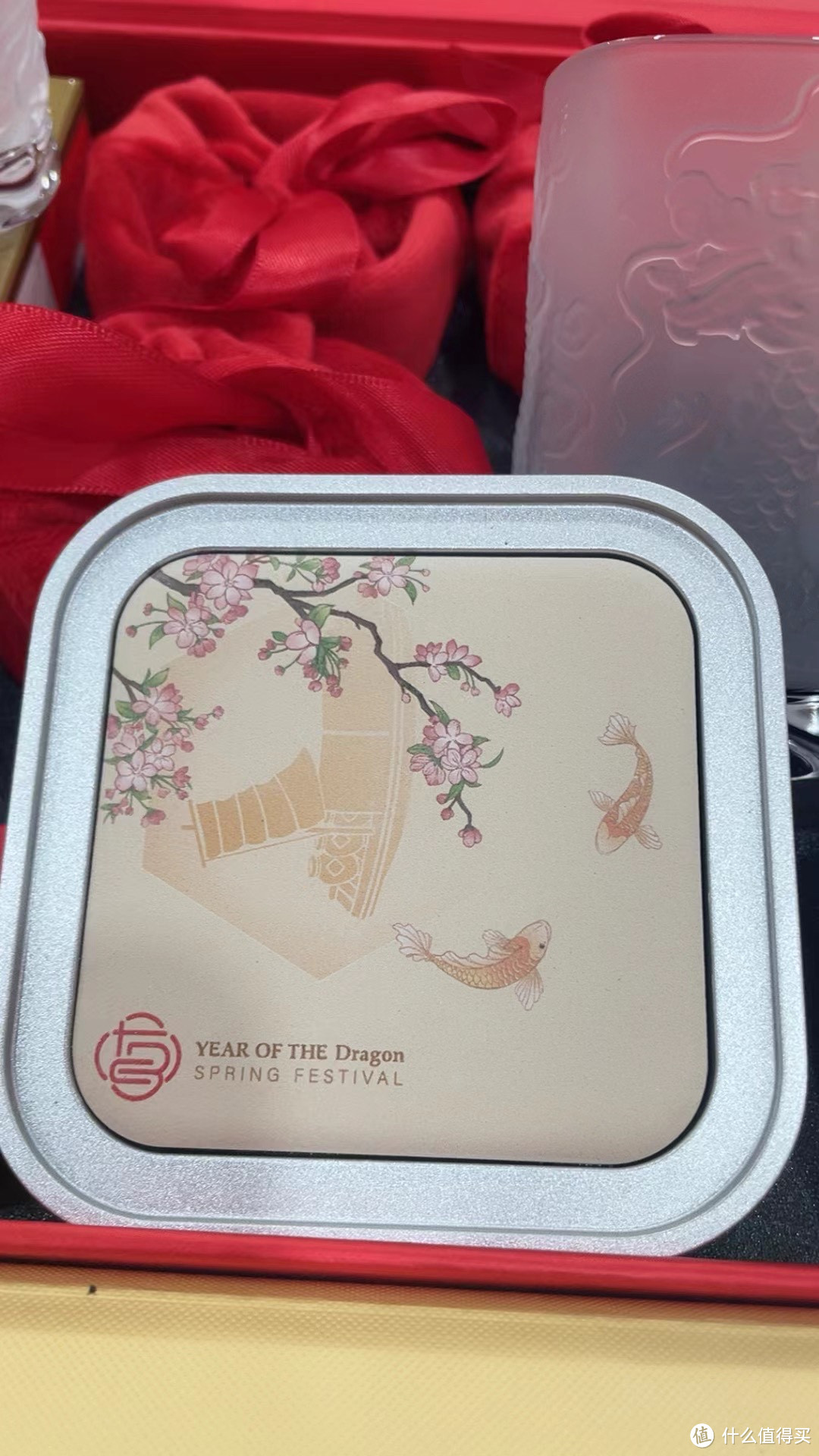 2024年，龙年春节送礼就送茅台飞天新春纳福季的龙年礼盒！