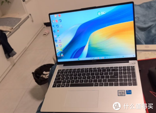 华为MateBook D 16 SE版2024：性能与颜值并存的轻薄本！