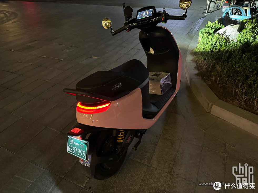 【城市疾走】九号E300P电动摩托车通勤体验