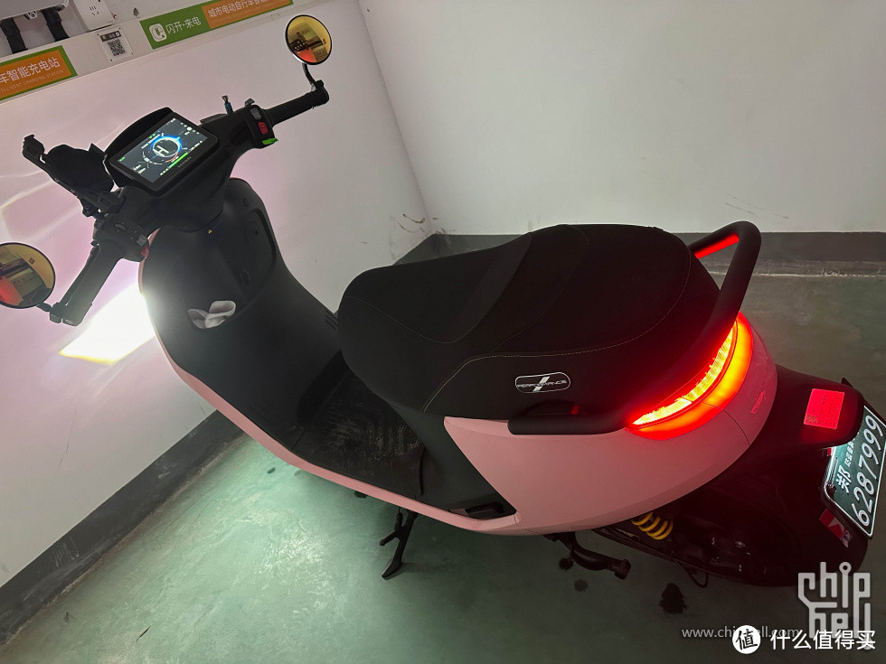 【城市疾走】九号E300P电动摩托车通勤体验
