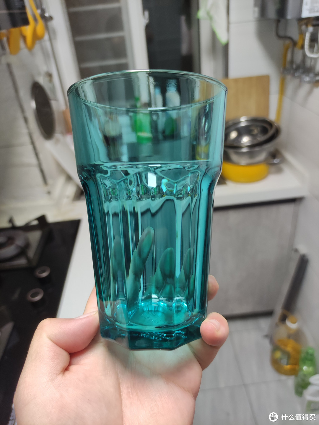 洗的亮晶晶的玻璃杯