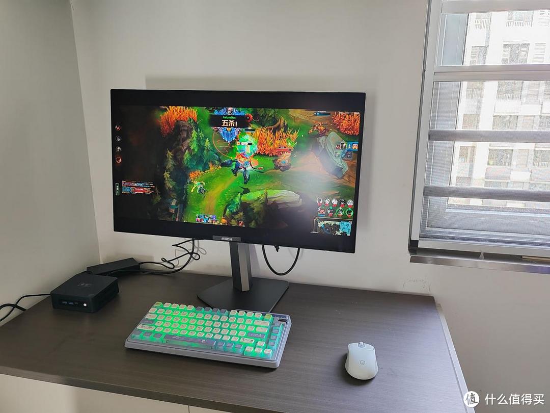 AGON AG276QZD显示器:4K党的理想屏,游戏影音高配选择