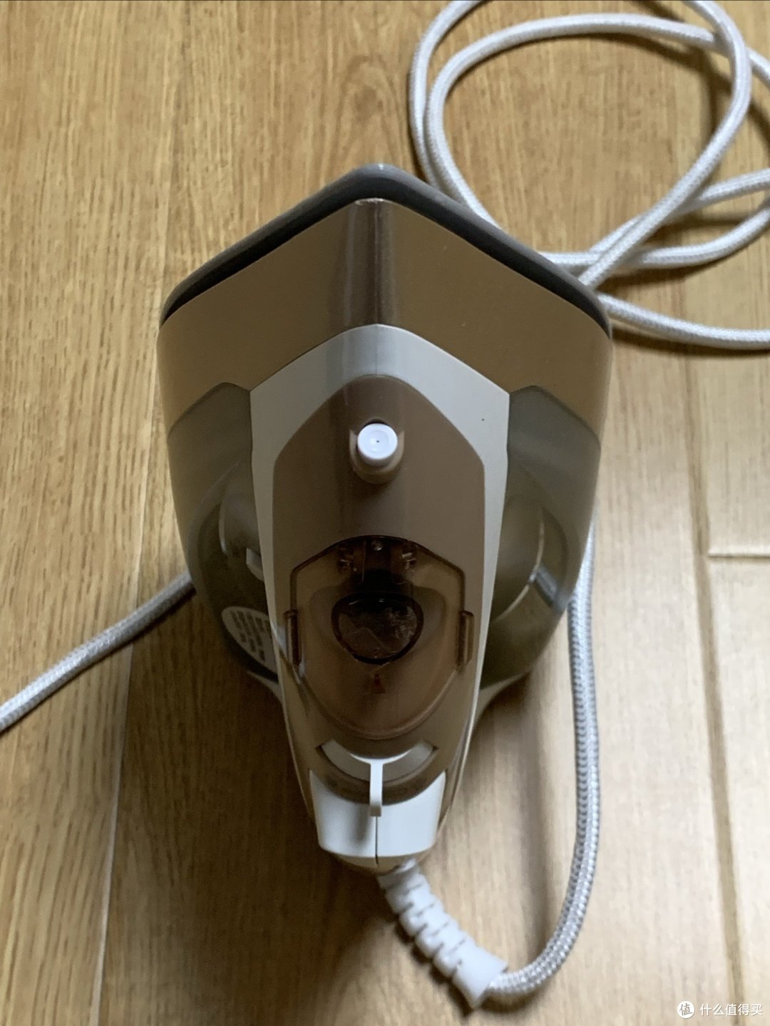 电熨斗要比挂烫机更加实用,大家有没有感觉?