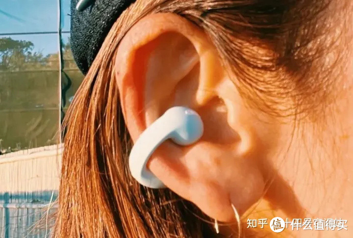 蓝牙耳机入耳和不入耳的哪个好？