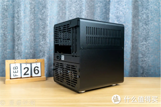 外观设计精致,散热、功能性表现优秀,乔思伯N3(8+1)盘位NAS机箱 评测