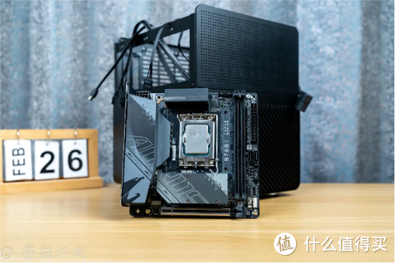 外观设计精致,散热、功能性表现优秀,乔思伯N3(8+1)盘位NAS机箱 评测
