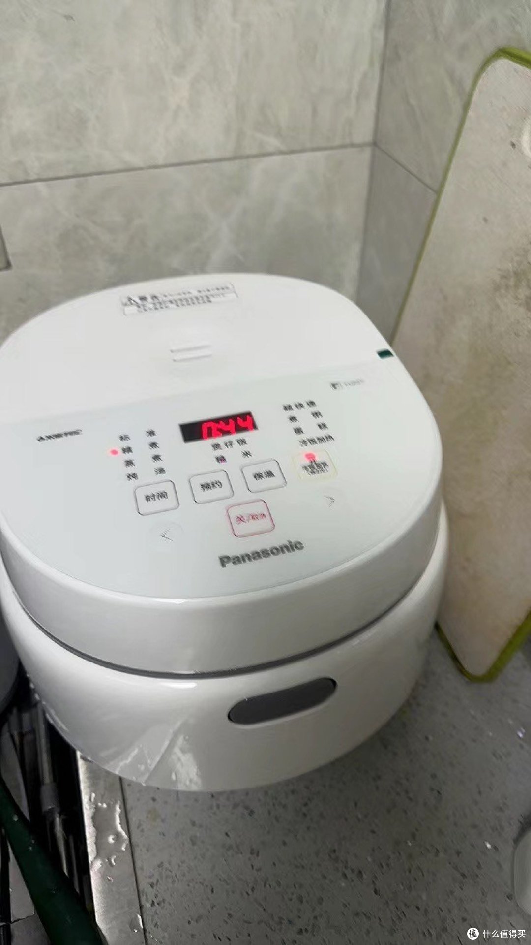 松下(Panasonic)饭蹲蹲电饭煲3.2L家用2-6人智能电饭锅 备长炭内胆涂层 快速煮饭可预约 SR-