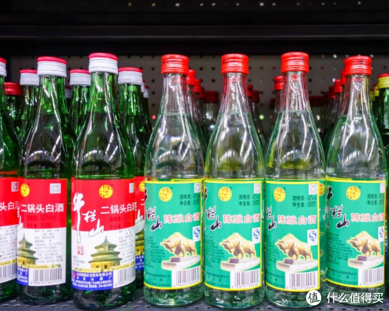 牛栏山价格再次上涨!明明是光瓶酒,为何销量不减?行家说出实情