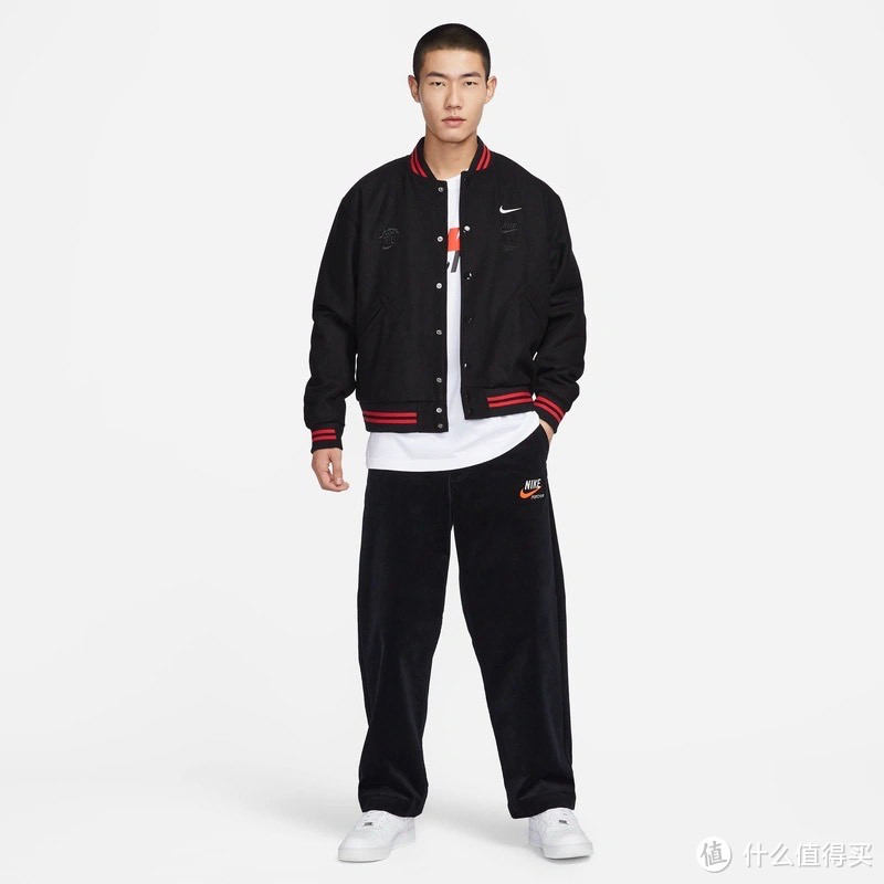 NIKE SPORTSWEAR CHINESE NEW YEAR 男子运动夹克：唤醒龙之力量，璀璨新春