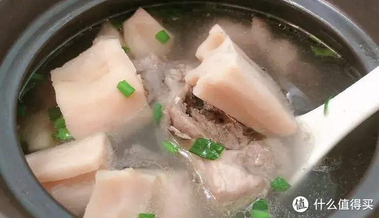 想把莲藕炖得粉烂?教你3招,汤鲜藕糯肉烂,厨房小白也能搞定