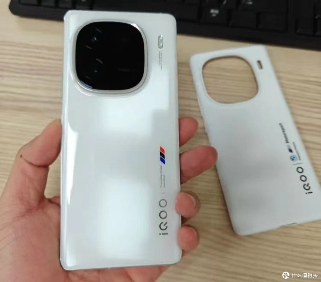 三星2K E7屏幕+5100mAh+IP68防水，16GB+512GB旗舰仅5499元