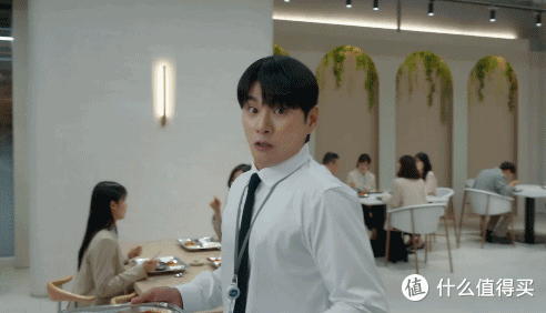 “闺蜜和我老公结婚了”,这部复仇爽剧的路子也太野了!