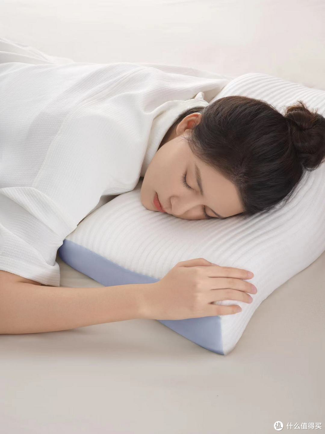 告别失眠，彩虹乳胶枕让你轻松入睡！