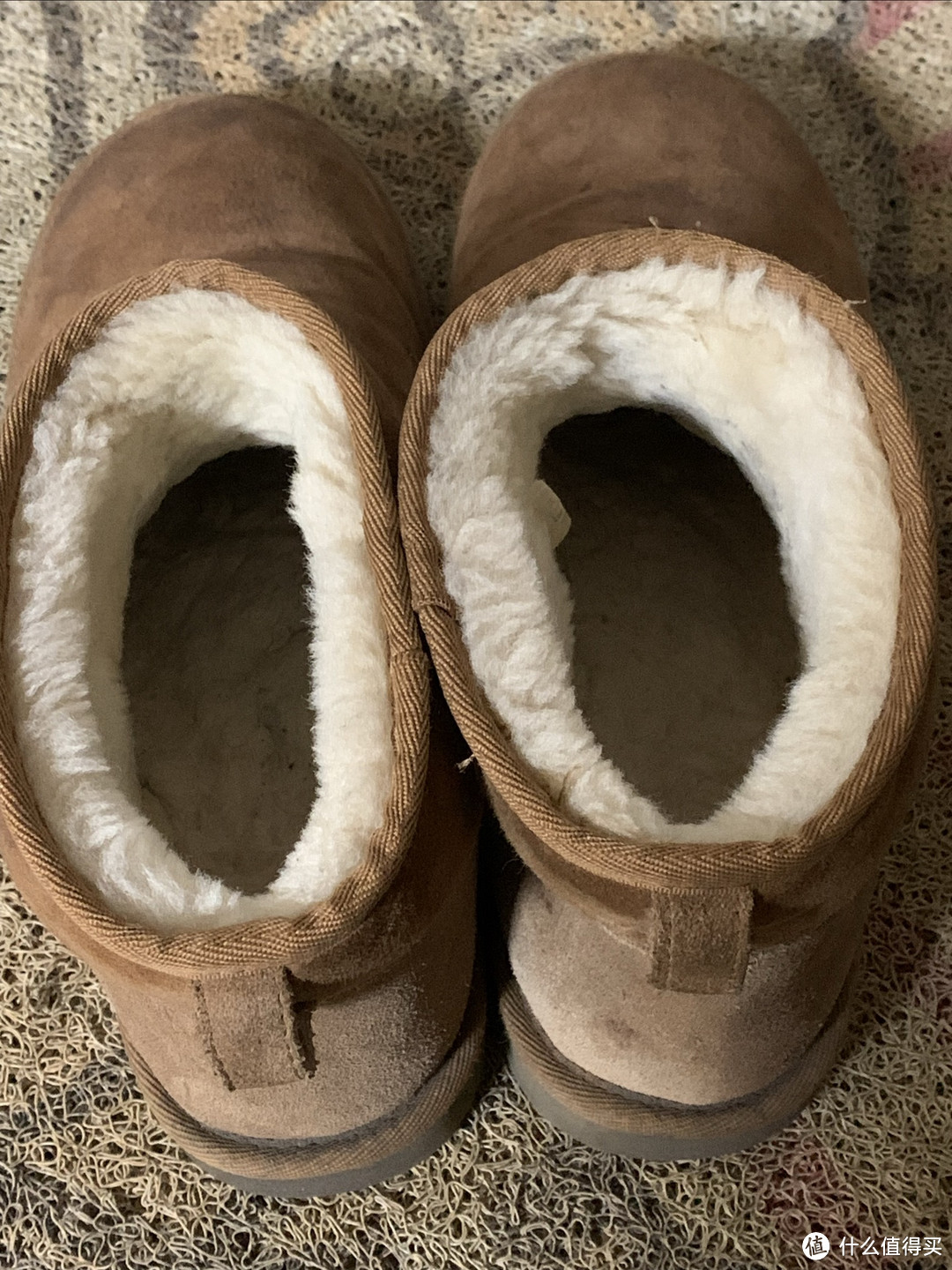 在东北才穿雪地靴,保暖又舒适。