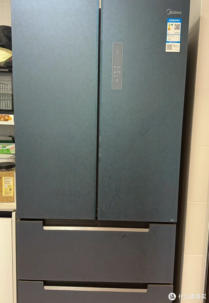 美的电冰箱，保鲜升级！家庭必备神器