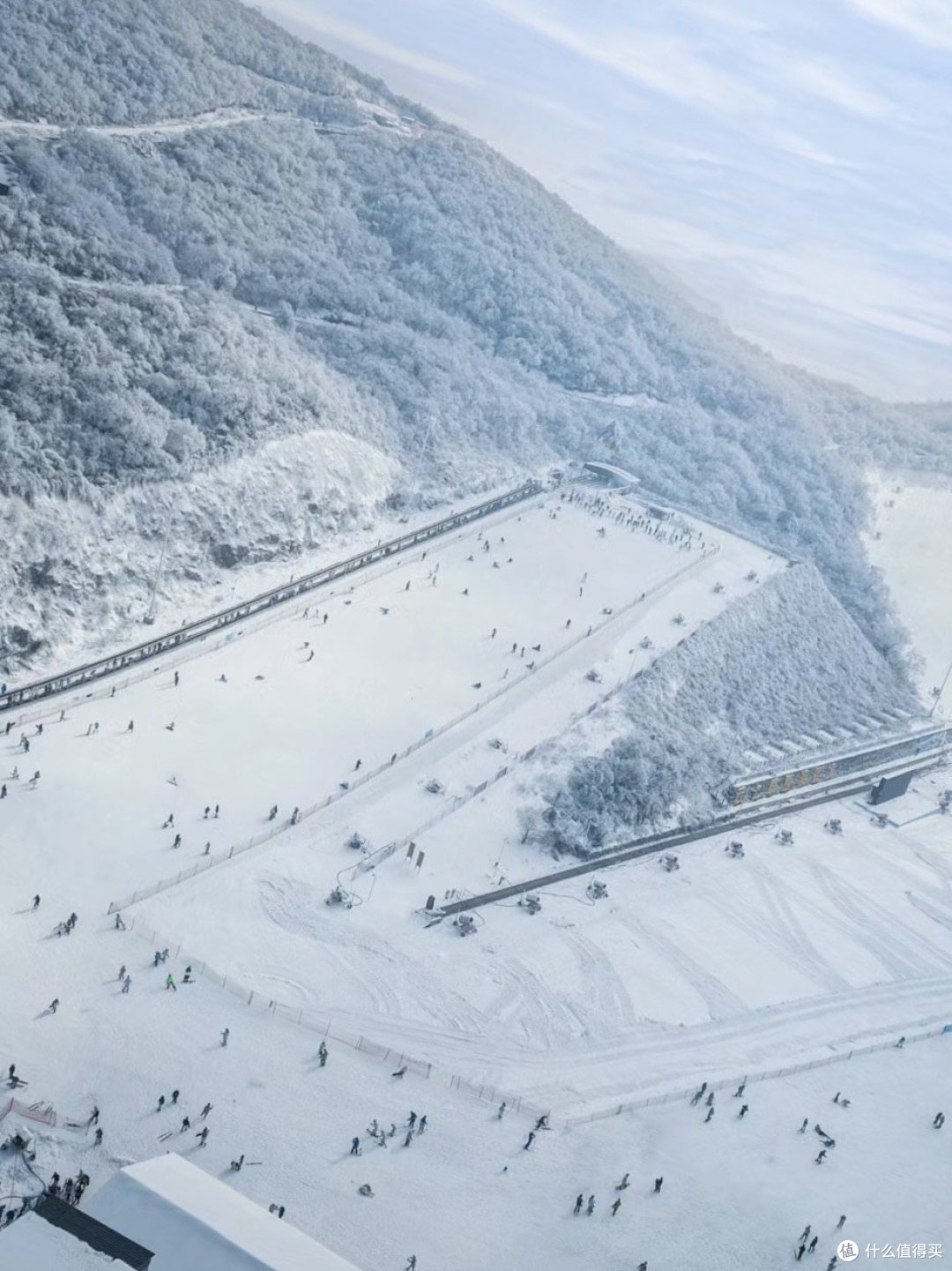 疯狂滑雪，冰雪世界的快乐！❄️⛷️🎿