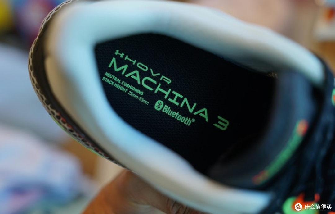 安德玛UA Machina 3加重量求稳定中底硬朗缓震