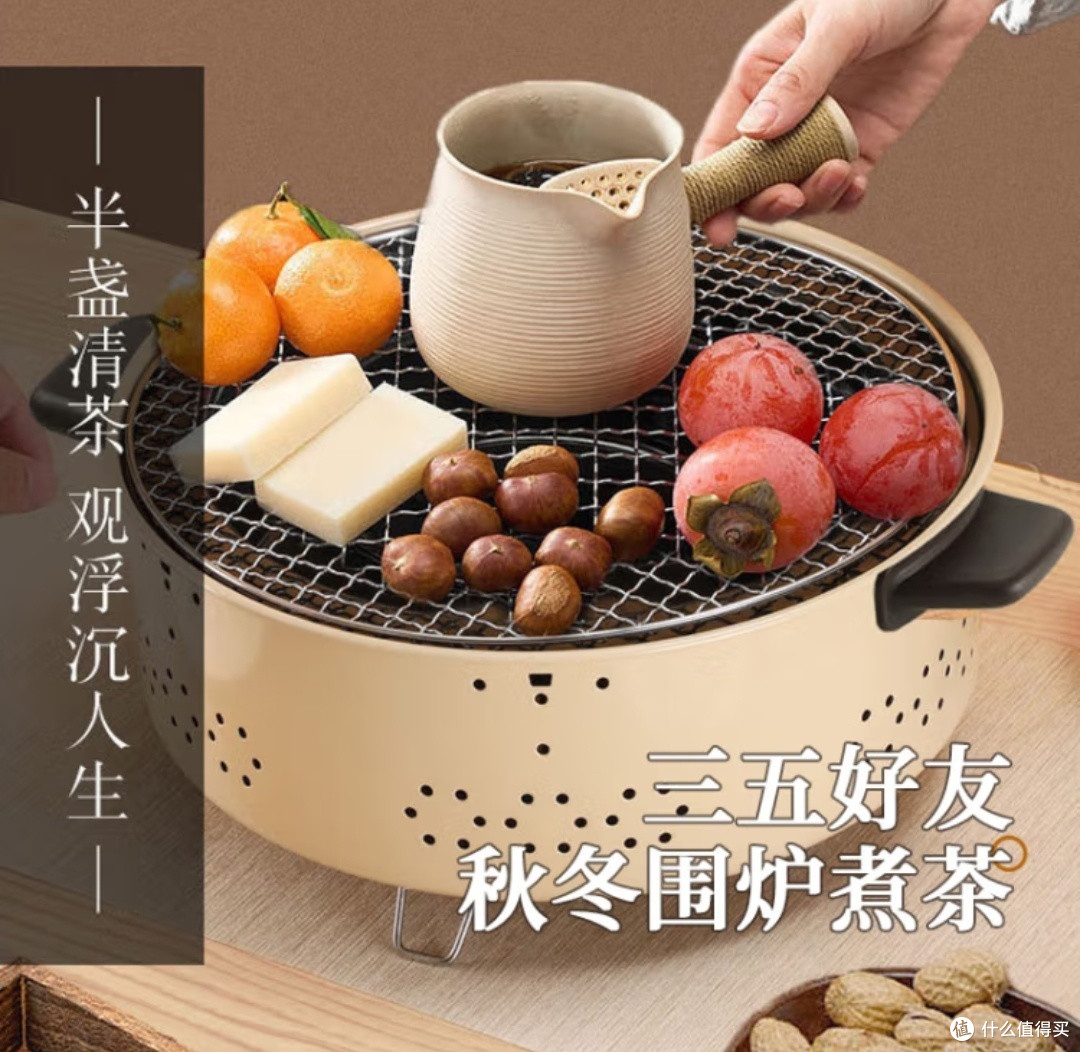 一边烤火一边喝茶，严寒也挡不住的惬意