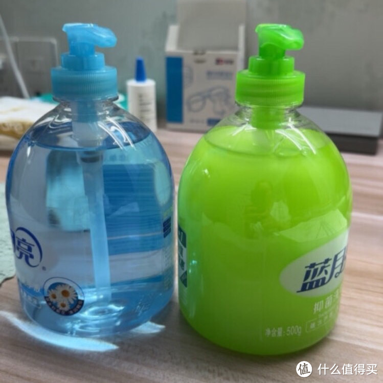 蓝月亮芦荟洗手液，99.9%抑菌效果，泡沫丰富易冲洗！