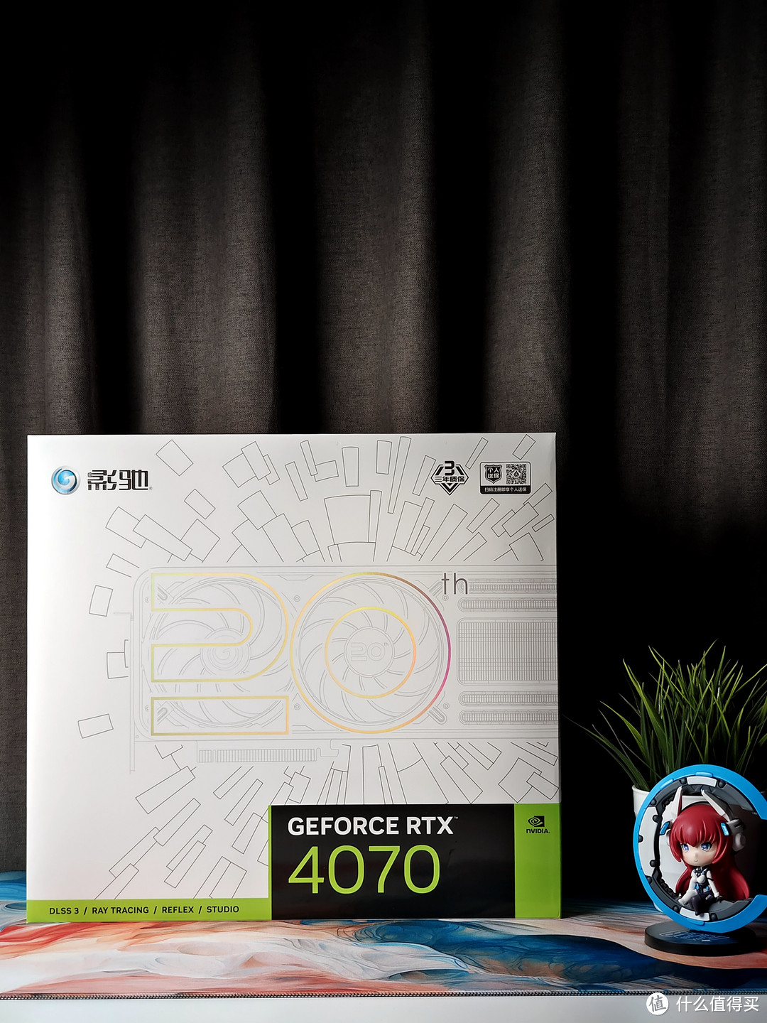 优雅！供电线不见了 - 影驰20周年RTX 4070显卡实测解析