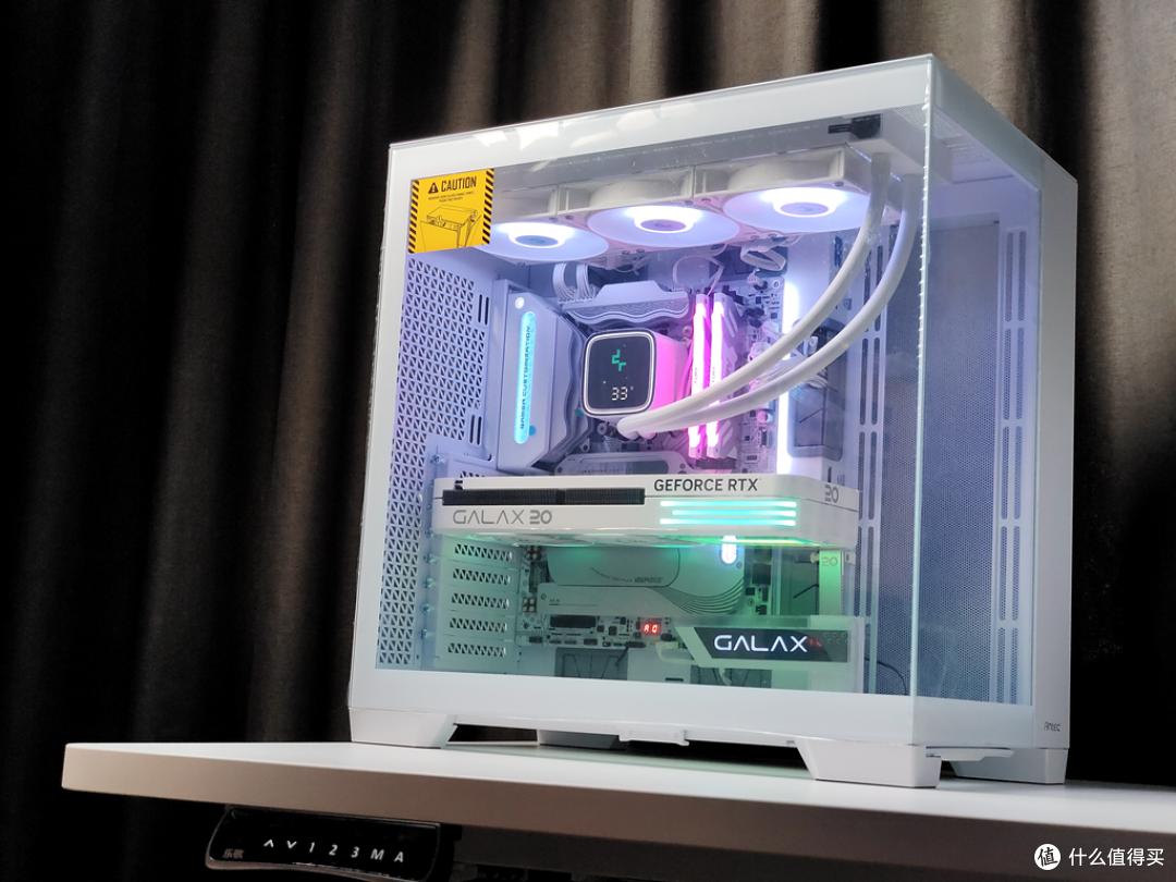 优雅!供电线不见了 - 影驰20周年RTX 4070显卡实测解析