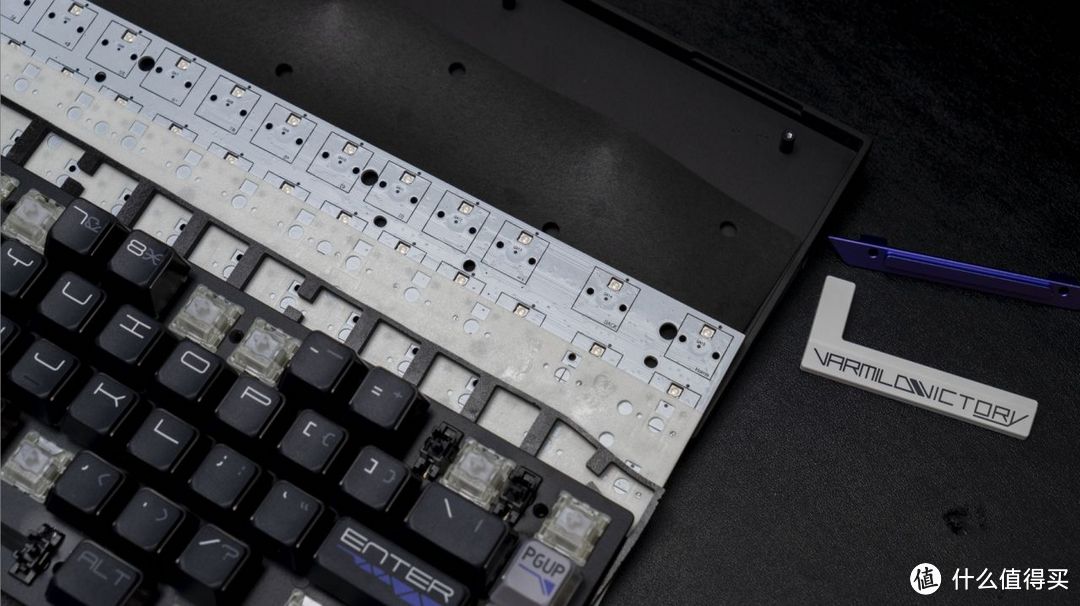 阿米洛的磁轴键盘！全铝CNC工艺，流浪地球2联名键盘设计师设计