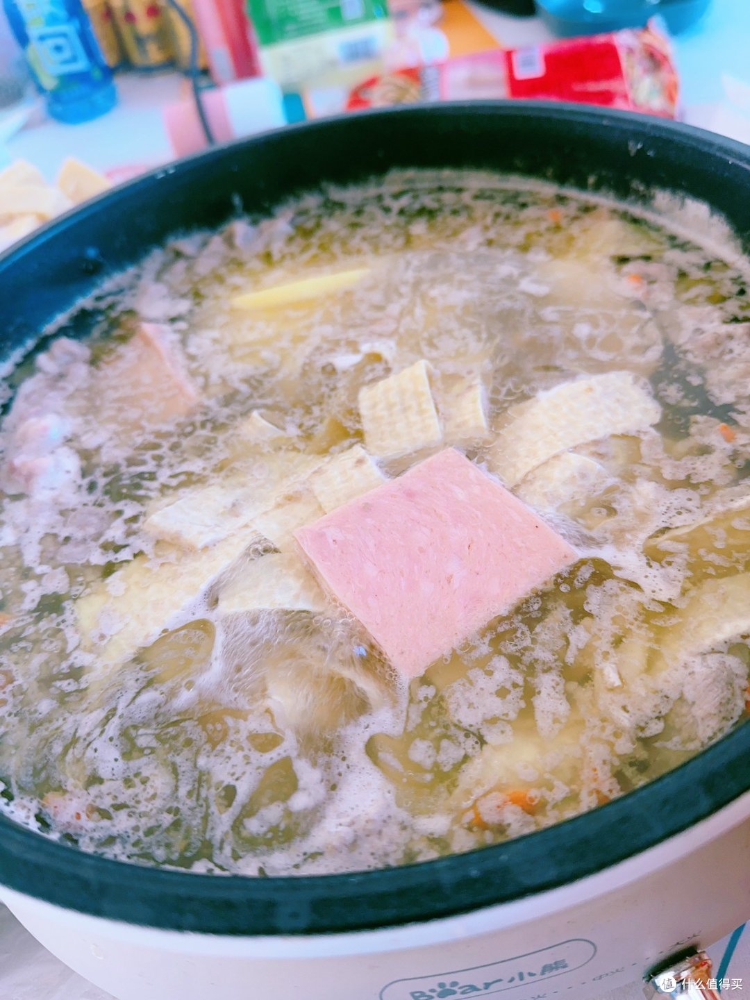 吃吧,没关系,简易的小火锅安排了