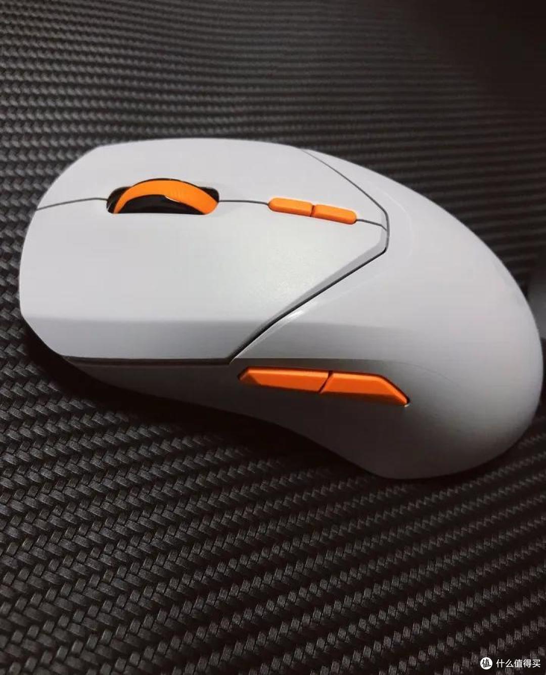 雷柏VT9PRO&VT9PRO Mini:轻量化鼠标的双生花,玩家手中的控操利器