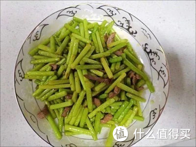 当季新鲜蒜苔：来自农家的天然美味