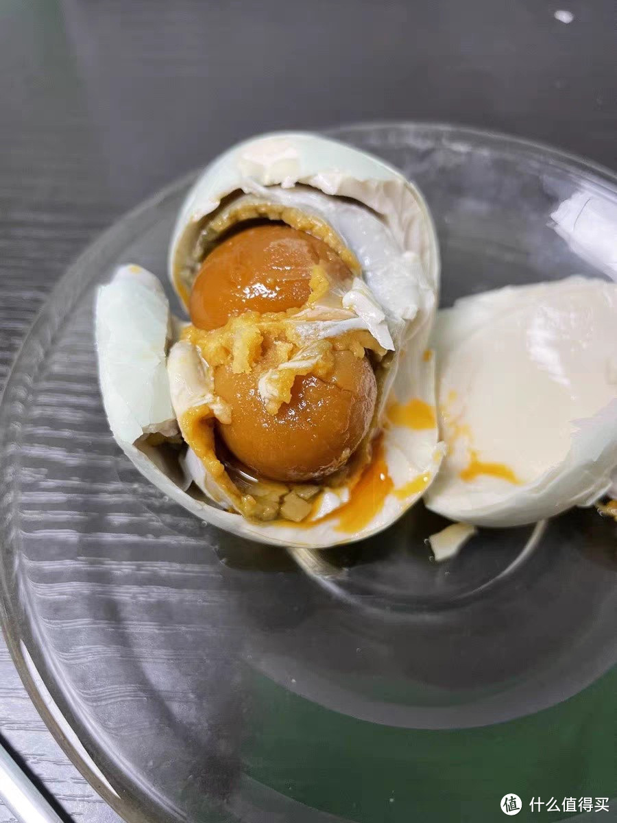 双黄咸鸭蛋：白洋淀的味蕾盛宴